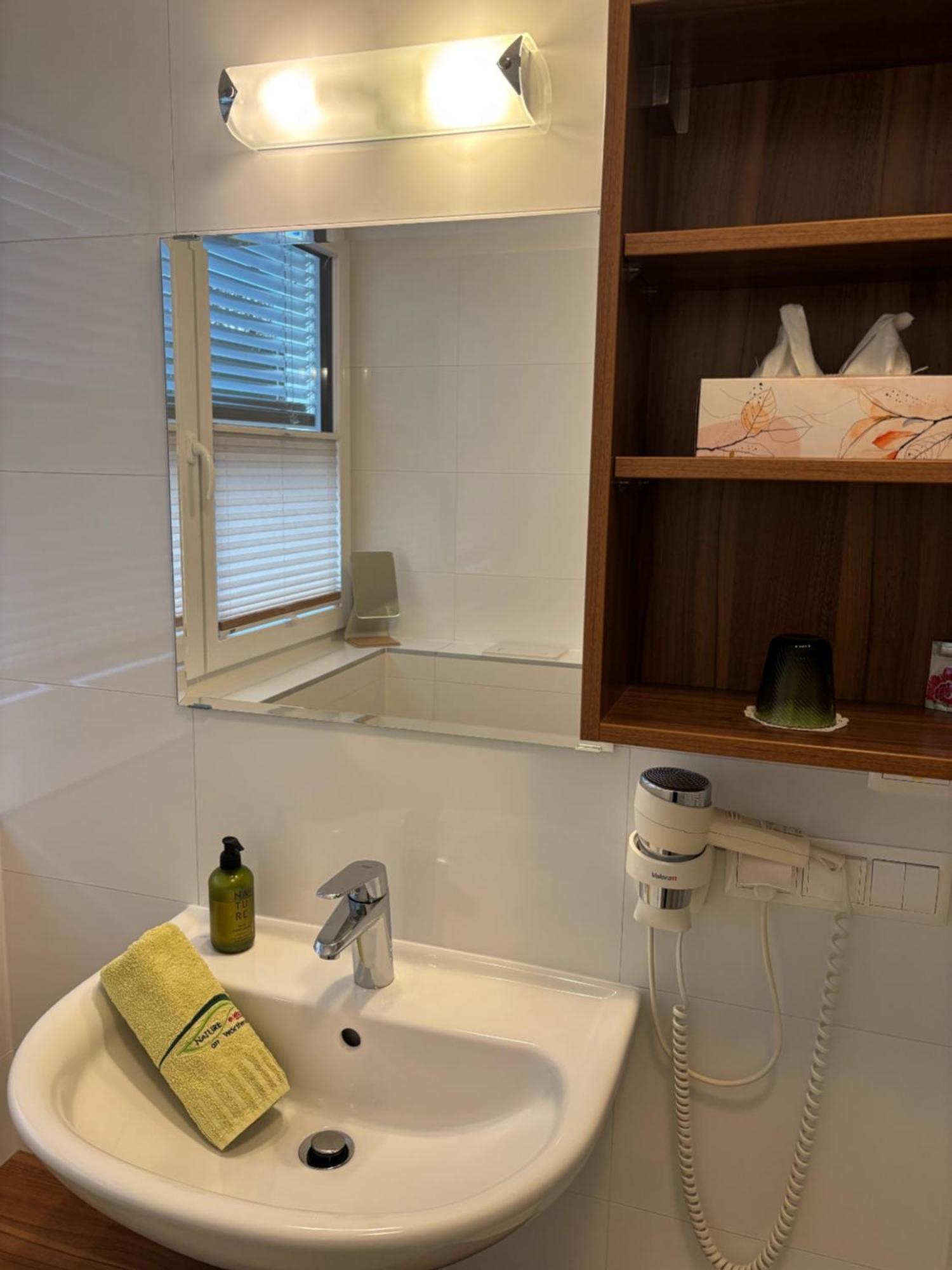 "Nature Erleben" Appartement & Komfortzimmer Velden am Wörthersee Eksteriør bilde